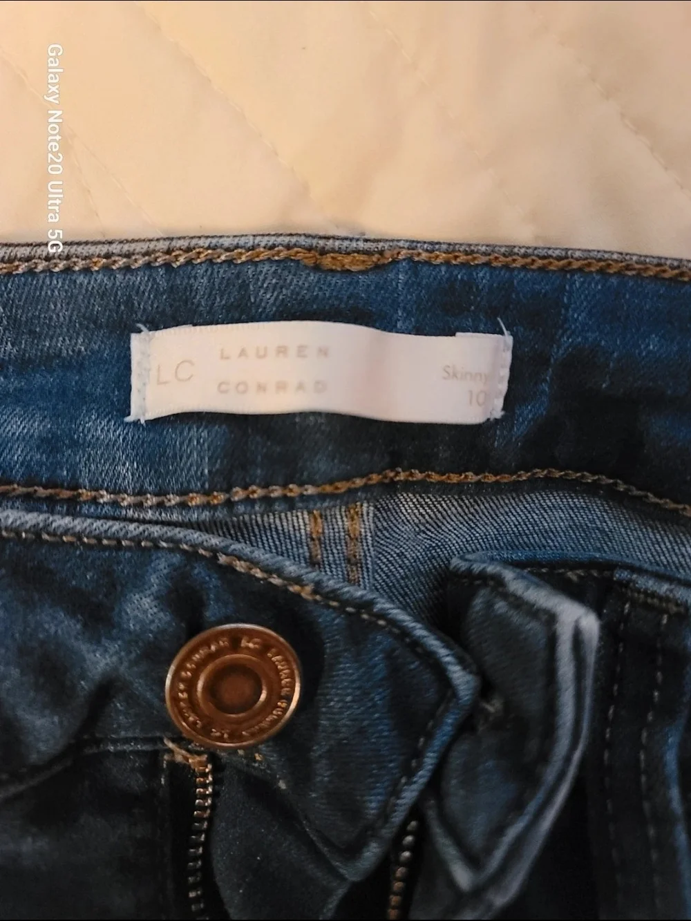 Lauren Conrad Skinny Jeans in Mid Blue Wash - Picture 3 of 5